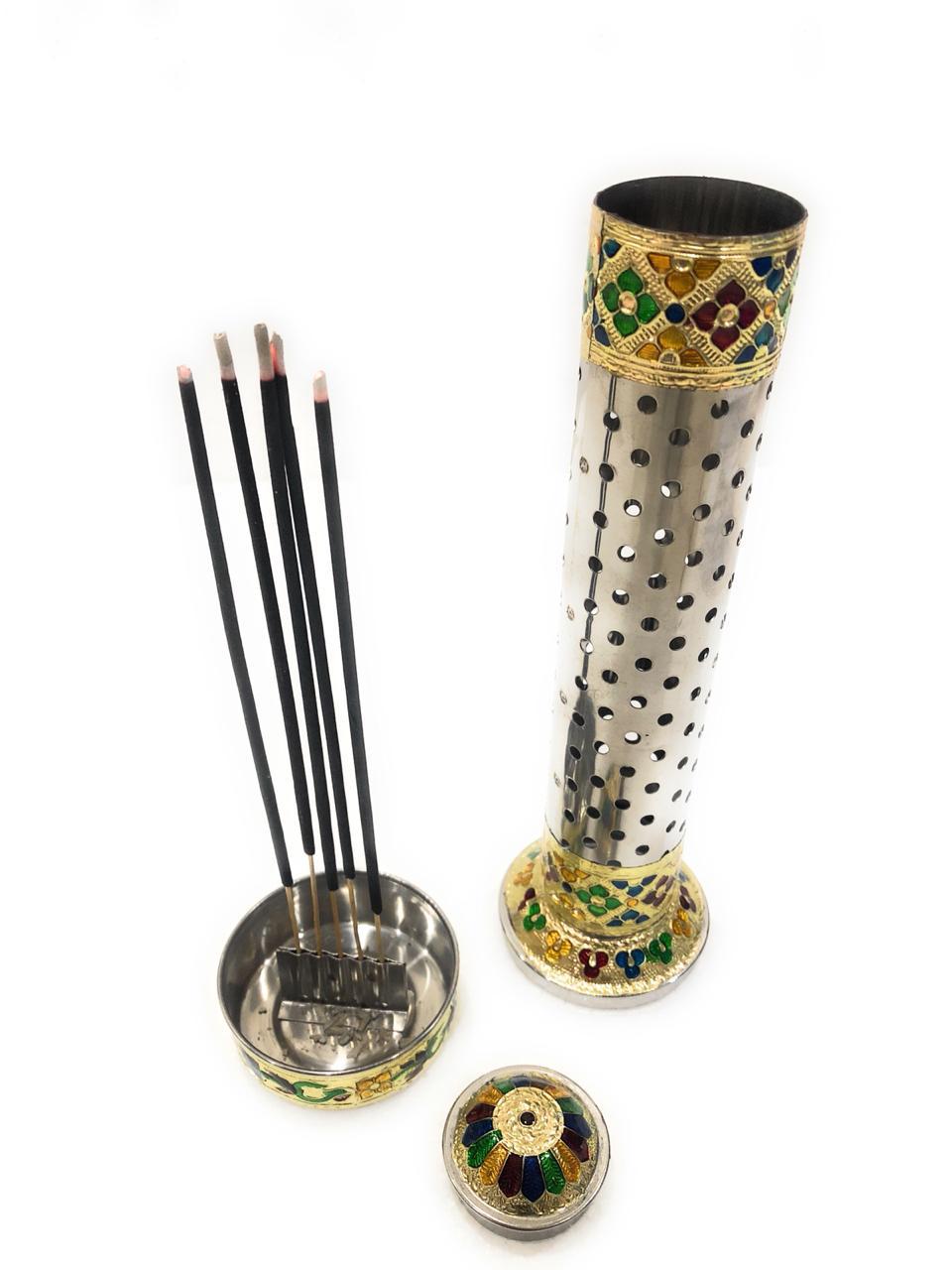 Patanjali Aastha Incense Agarbatti Sticks Pooja, Kewda, Tathastu + More 18 Per Pack - 1 x Gold Dis Incense Holder